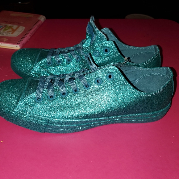 green glitter converse